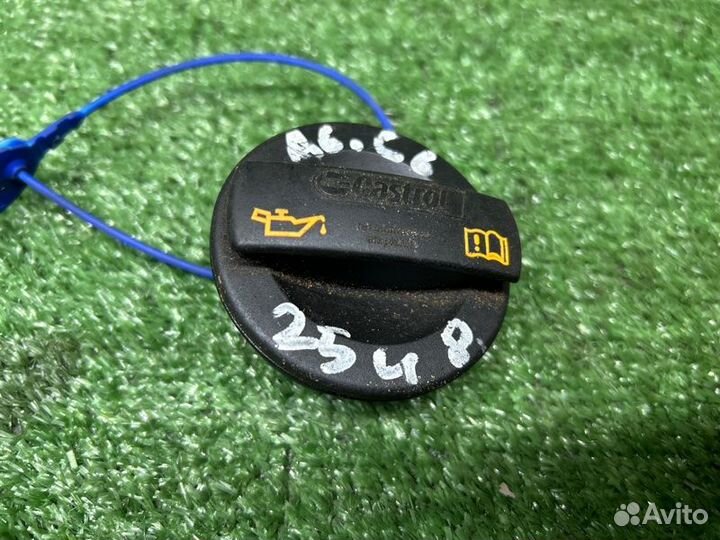 Крышка маслозаливной горловины Audi A6 C6