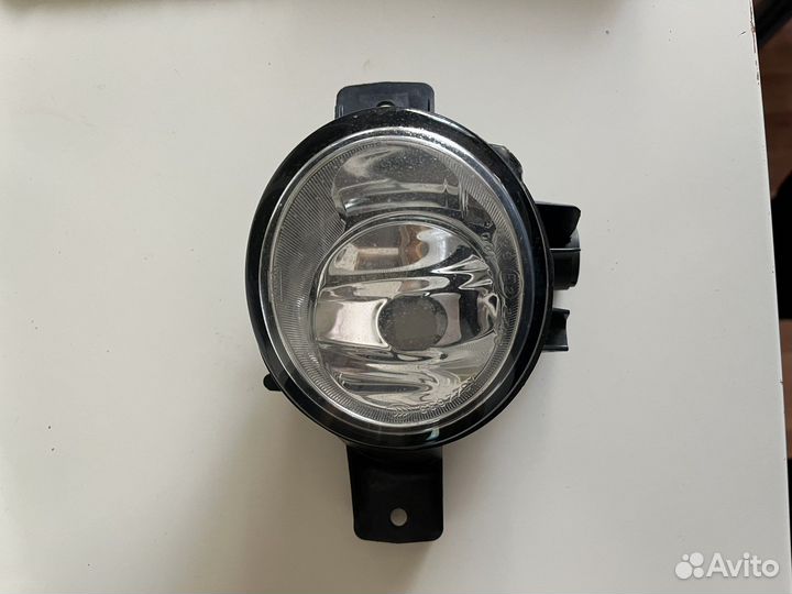 Левая противотуманная фара bmw x6 2009 года