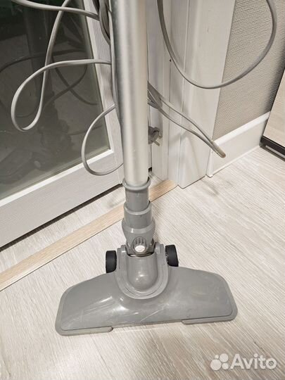 Вертикальный пылесос