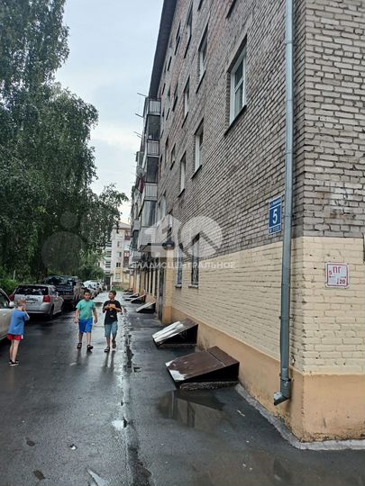 3-к. квартира, 52 м², 2/5 эт.