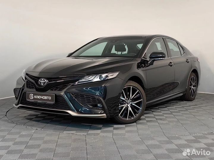Toyota Camry 2.5 AT, 2023