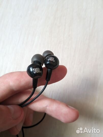 Проводные наушники JBL