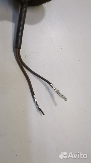 Ступица (кулак, цапфа) правая задняя Volkswagen Passat 5