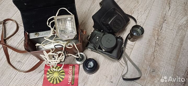 Фотоаппарат зенит ет с фотовспышкой. Все рабочее