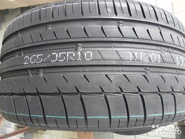 Triangle TH201 Sportex 245/40 R18 и 265/35 R18 97Z