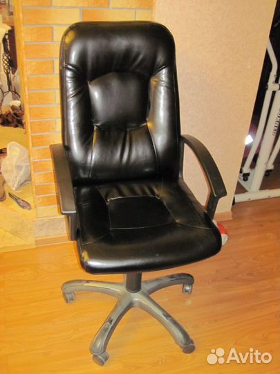 Компьютерное кресло экокожа