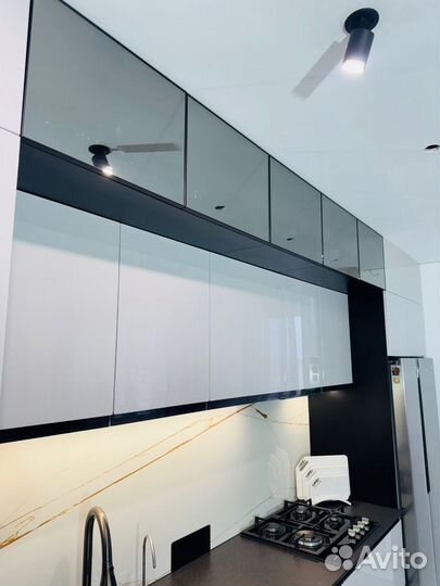 Кухня прямая стильная