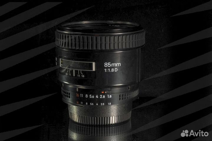 Nikon AF 85mm 1.8 D / 4885