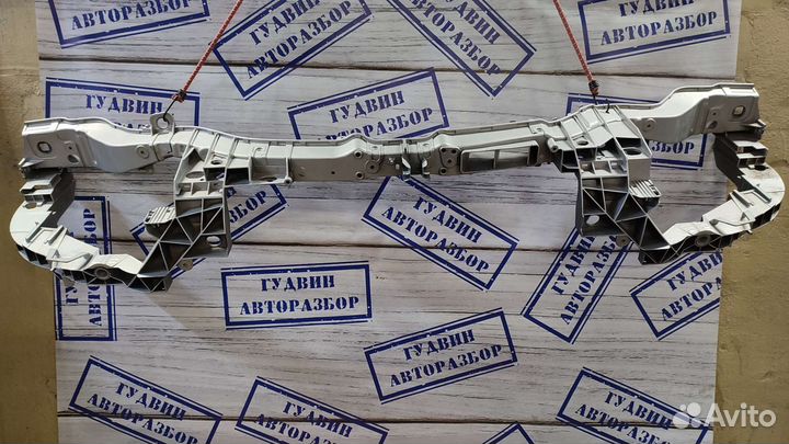 Панель передняя (телевизор) Ford Kuga 2