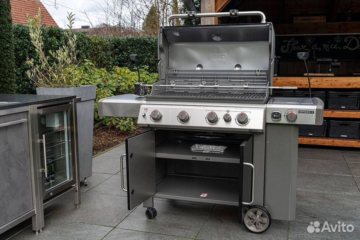 Газовый гриль Weber Genesis EPX-335 черный