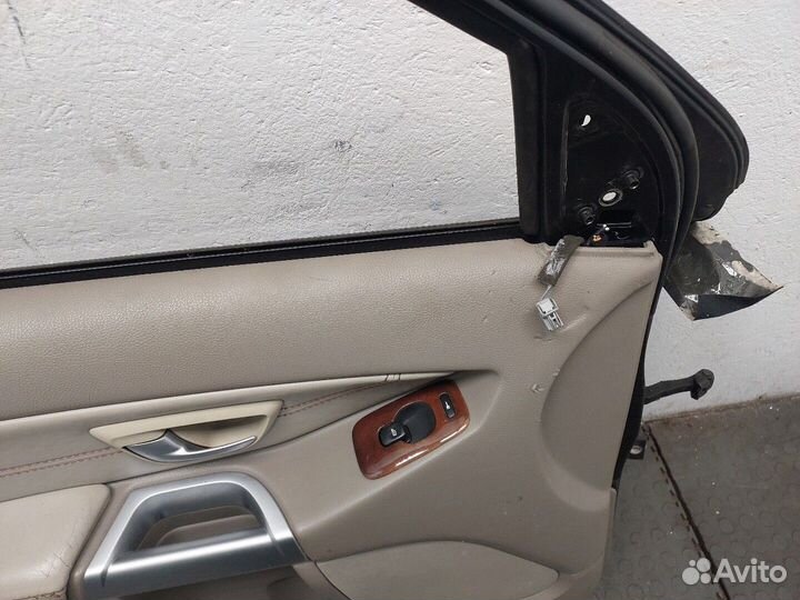 Дверь левая передняя Volvo XC90