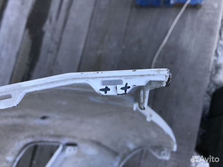 Бампер передний Toyota Land Cruiser 200 арт 007189