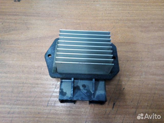 Резистор отопителя Toyota Avensis 2 250 2003-2008