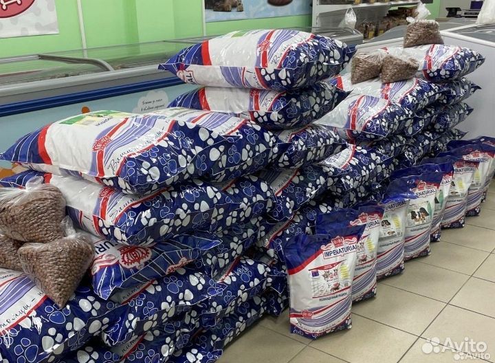 Сухие корма для собак и кошек