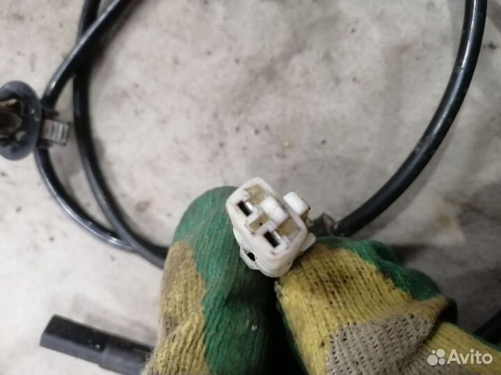 Датчик ABS задний правый для Suzuki Grand Vitara 2