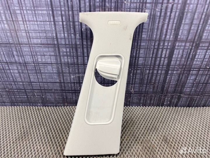 Обшивка салона правая Volkswagen Passat Variant B5