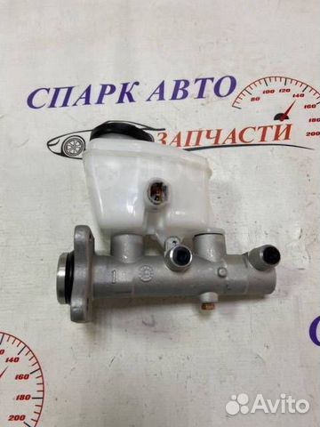 Главный тормозной цилиндр 47201-3D161 Toyota 4Runn