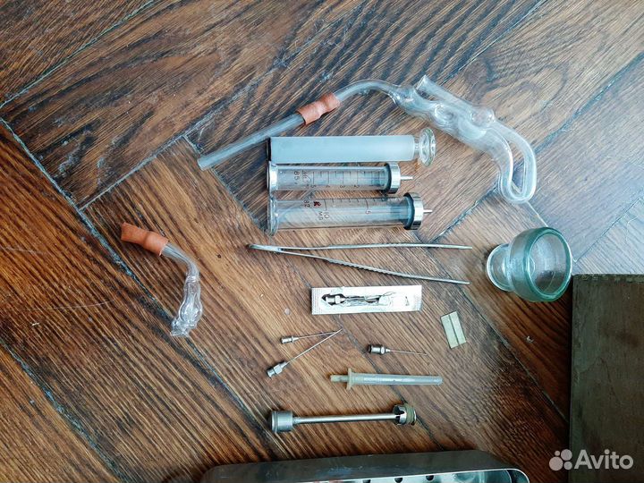 Винтажный медицинский набор