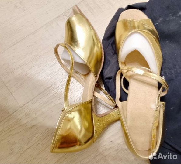 Босоножки для танцев на мягкой омнове