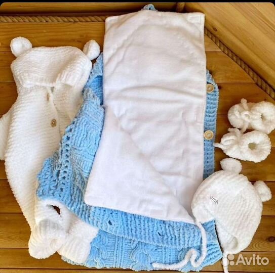 Плюшевый комплект на выписку ручной работы