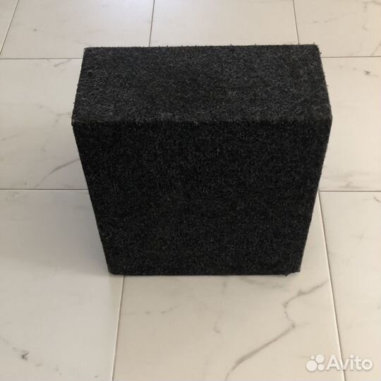 Сабвуфер JBL