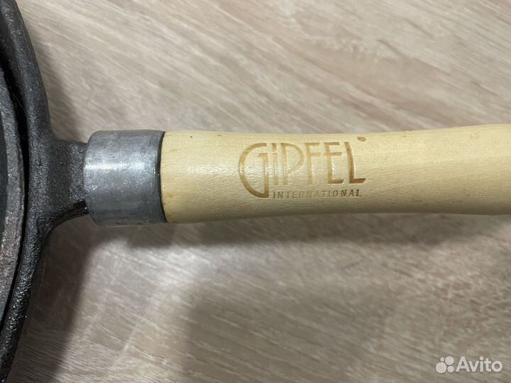 Чугунная сковорода