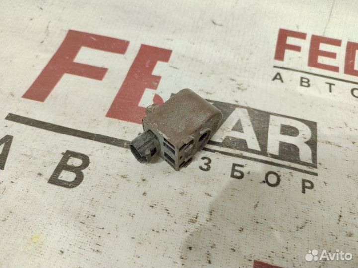 Датчик открытия двери Toyota Corolla E150 1ZR FE