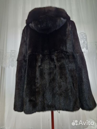 Р.56 Норка автоледи с капюшоном темно-коричневая