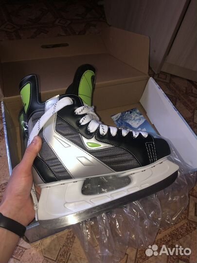 Коньки black aqua