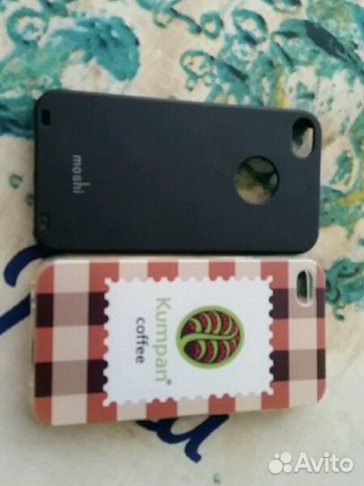 Два чехла на айфон4