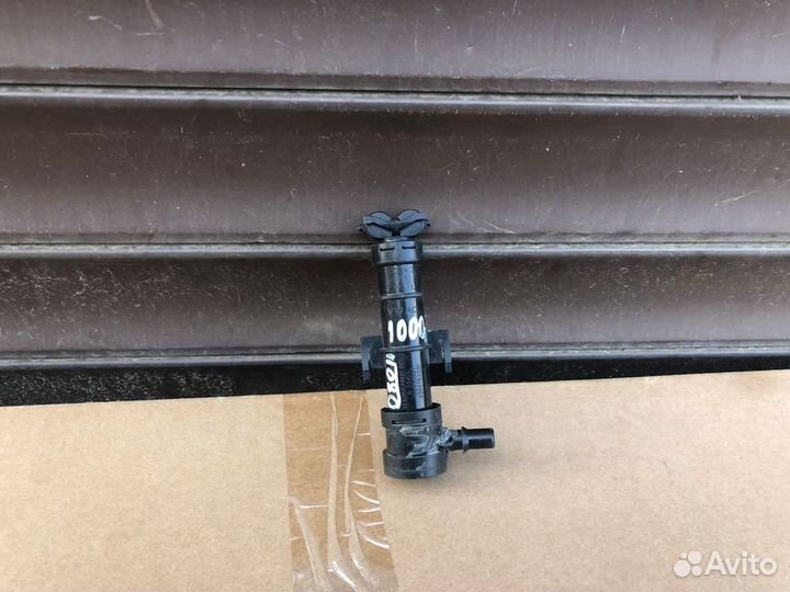 Volkswagen Jetta 15- Форсунка омывателя фары RH