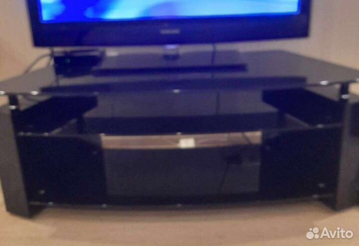 Стеклянная тумба под тв