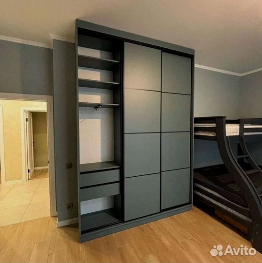 Функциональный шкаф купе