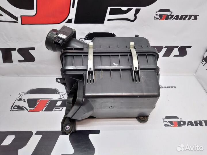 Корпус воздушного фильтра Mitsubishi Lancer 10