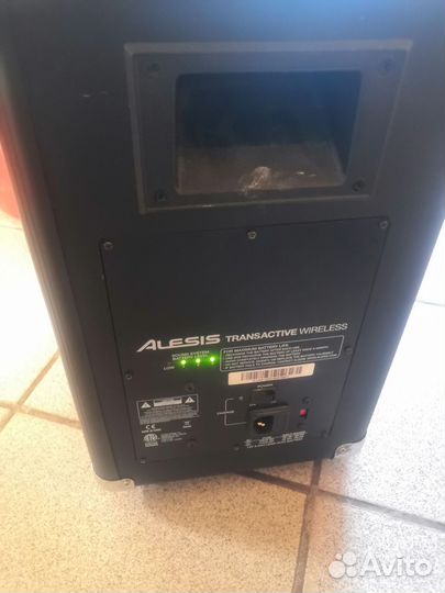 Alesis звукоусиливающий комбик