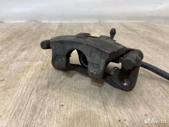 Суппорт задний правый Mitsubishi Lancer 10 CY3A