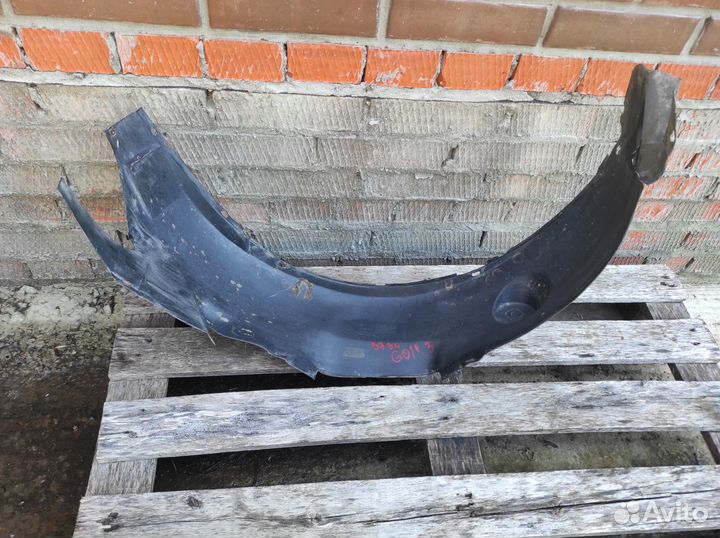 Подкрылок передний левый дефект Volkswagen Golf 3