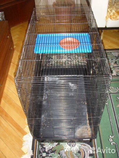 Большая клетка для птиц