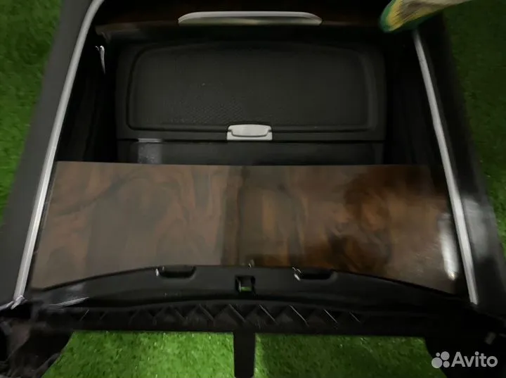 Подлокотник Mercedes-Benz S-Class W222