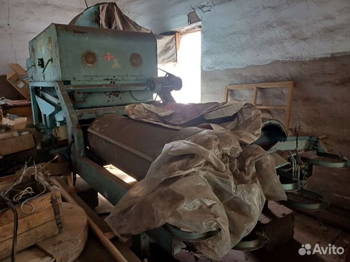 Зернодробилка,зерноочищающий станок