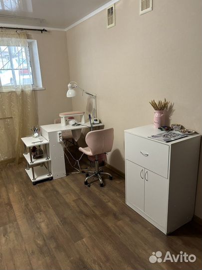 Аренда места мастера маникюра/педикюра