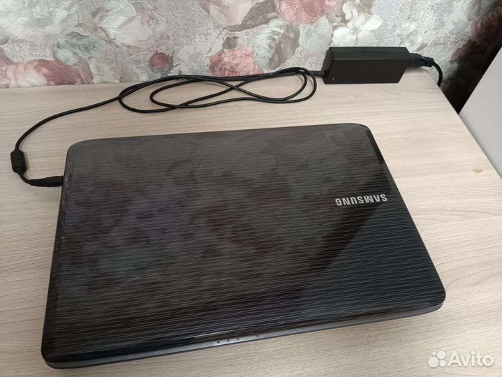 Ноутбук Samsung R525-JS03