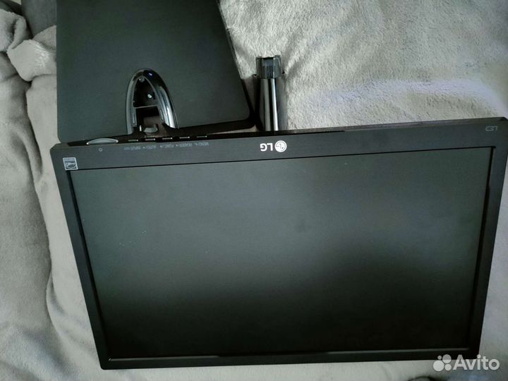 Продаю новый хороший монитор