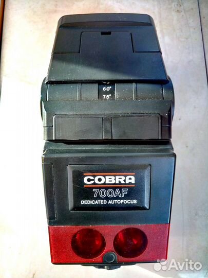 Фотовспышка cobra 700 AF
