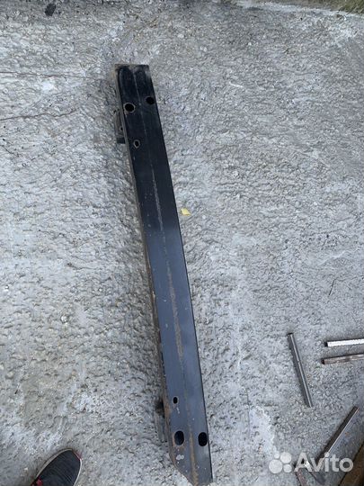 Усилитель бампера nissan tiida