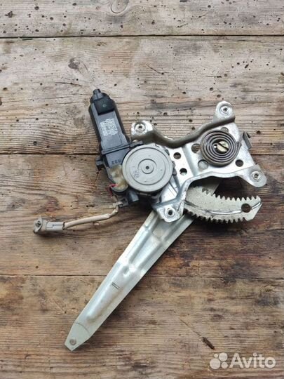 Стеклоподъемник задний правый Toyota Tercel Corsa