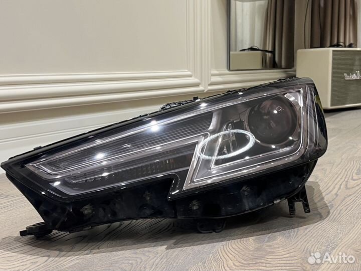Фара Audi A4 B9 ксенон левая