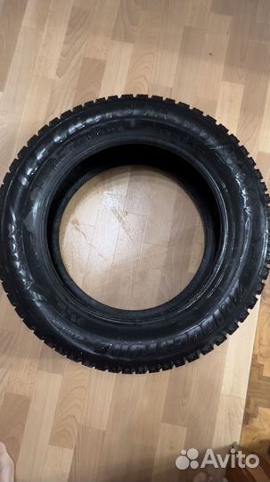 Bridgestone Ice Cruiser 7000 205/60 R16 92T