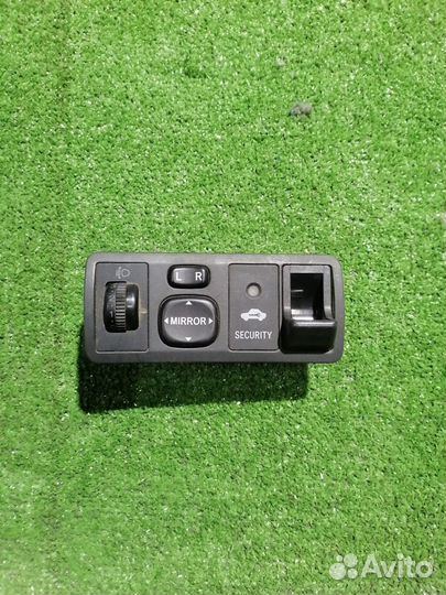 Кнопка корректора фар Toyota Corolla