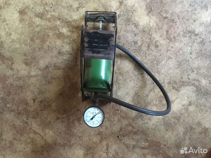 Насос для камер или покрышек